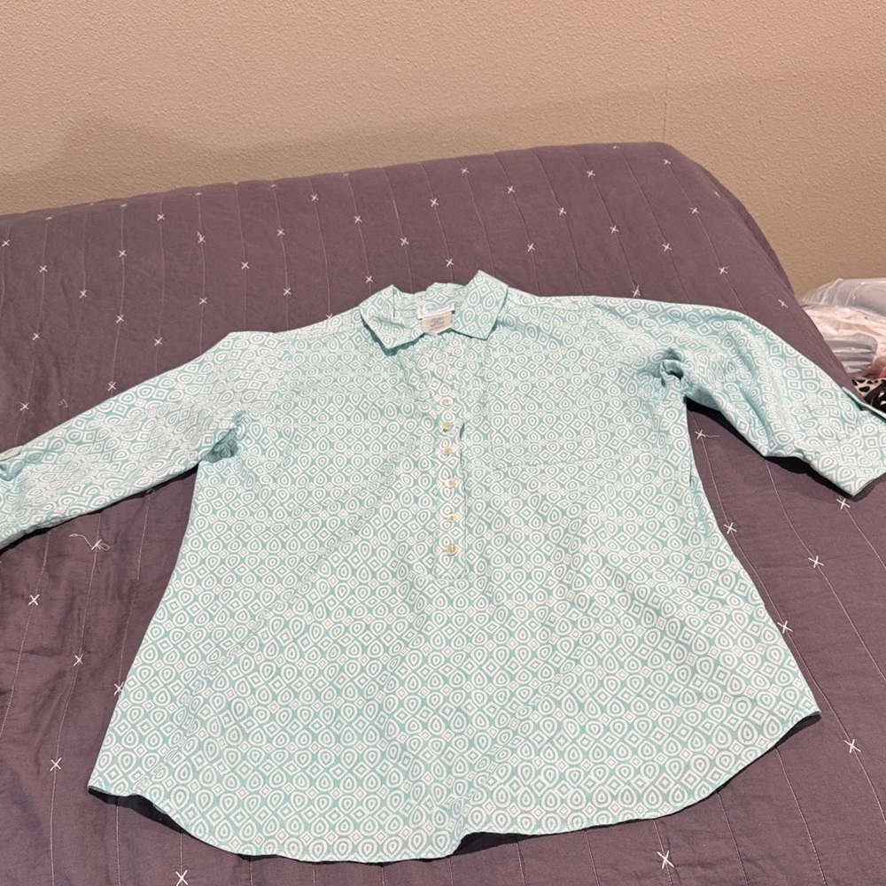 Elegant Aqua Geometric Blouse